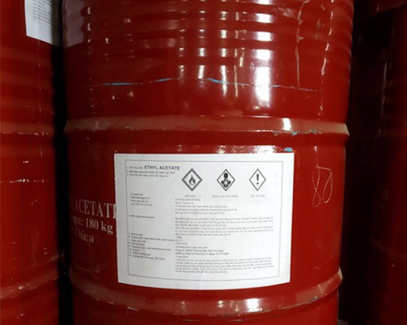 Dung môi Ethyl Acetate (EA)